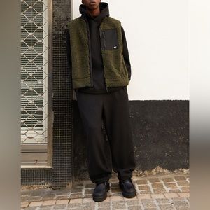 Under Armour Men’s Mission Boucle Black Green Vest Size XXL NWT